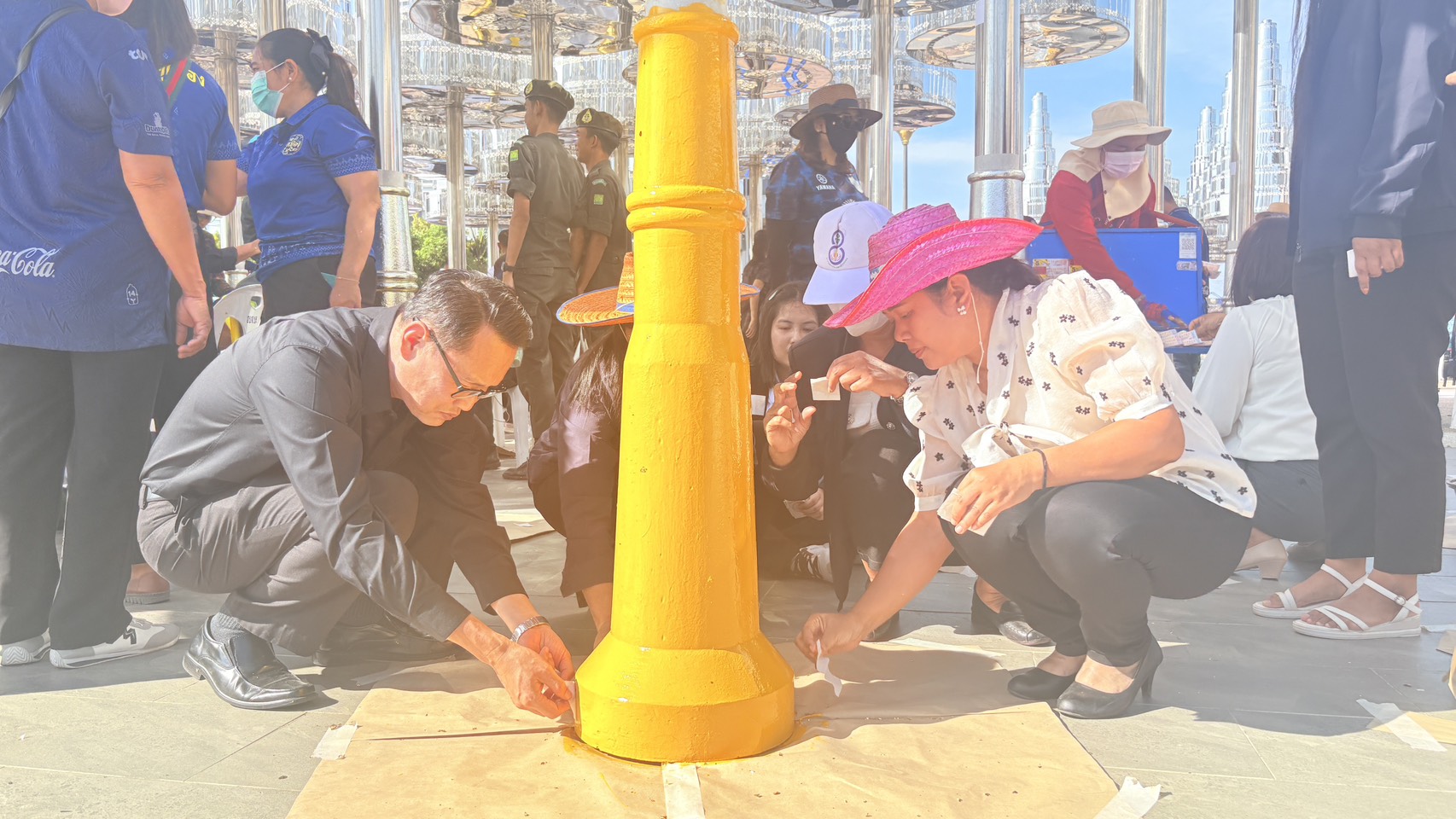 title - วันที่ 29 ธันวาคม 2568 เวลา 14.30 น. นายประเสริฐ กาญจนเกียรติกุล ปฏิรูปที่ดินจังหวัดบุรีรัมย์ พร้อมเจ้าหน้าที่ ส.ป.ก.บุรีรัมย์ ร่วมโครงการปิดทองเบิกฟ้า สักการบูชามหาราชรัชกาลที่ 1